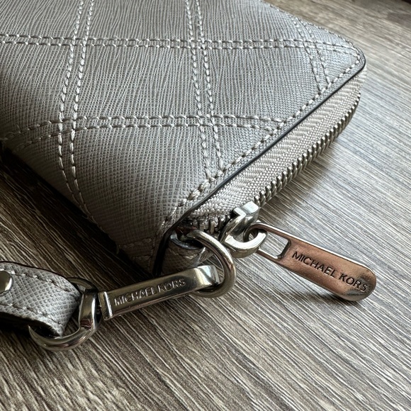 MICHAEL KORS Jet Set Travel Wallet Wristlet Pearl Grey - Picture 4 of 4